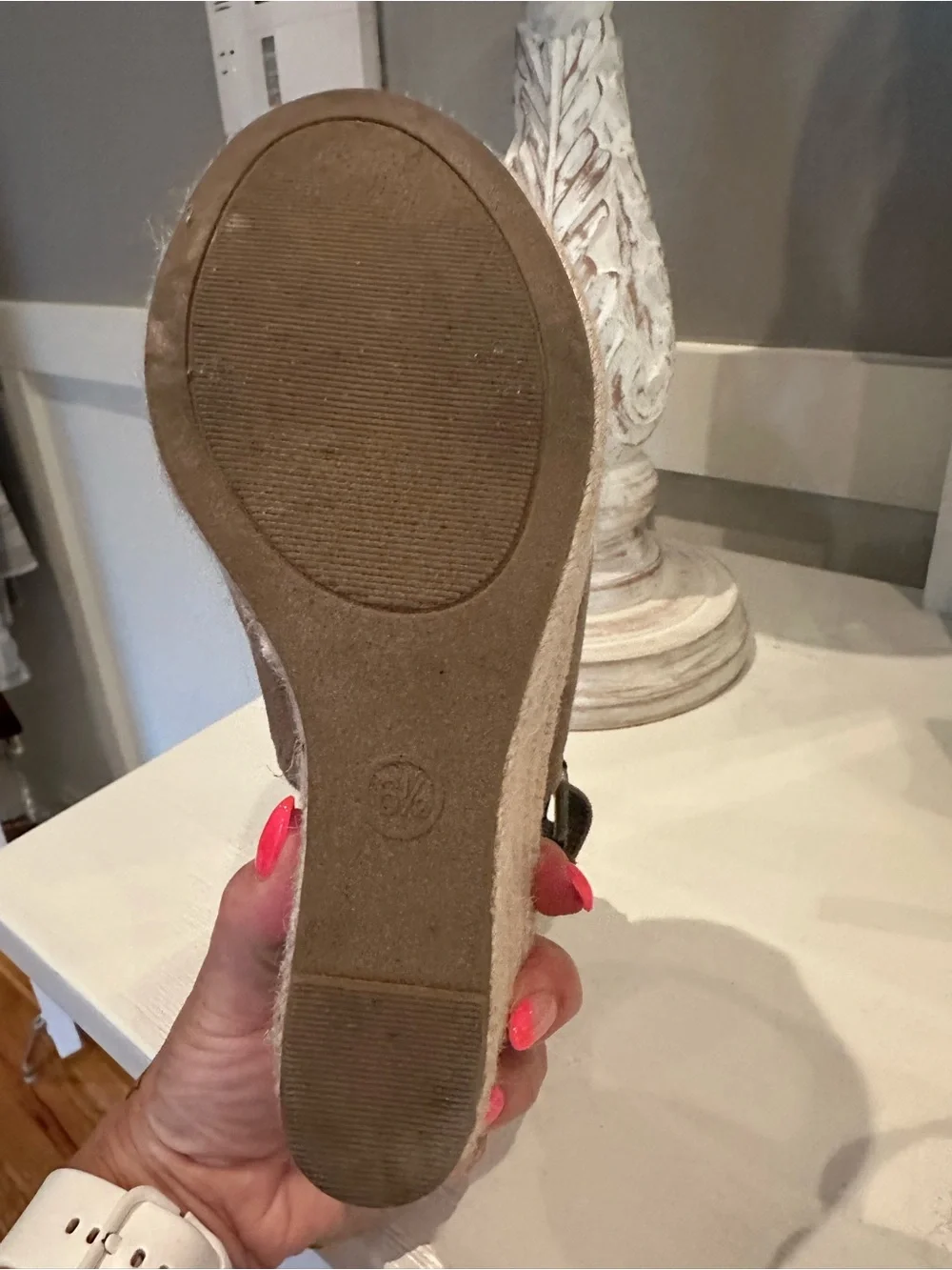 Universal Thread Suede Espadrille Wedge Sandals - Taupe size 6.5